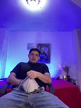 williamsmiiths16 online show from April 13, 11:37 am