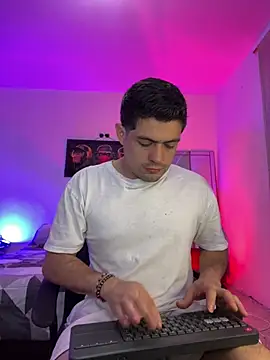 williamsmiiths16 online show from May 9, 10:53 am