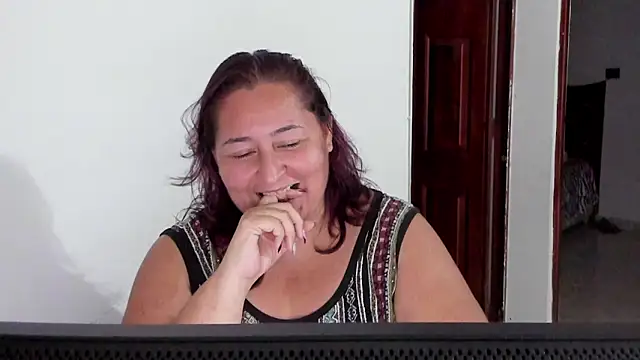 VioletBruces online show from December 22, 11:46 pm