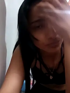 Vera Luna  online show from December 20, 9:00 pm