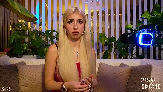 Snapshot of FlowweerGirl chatting on February 27, 7:03 pm FlowweerGirl online show from February 27, 7:03 pm