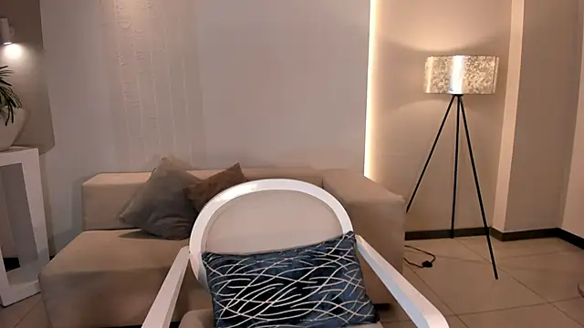 MadisonKane online show from November 7, 11:10 am