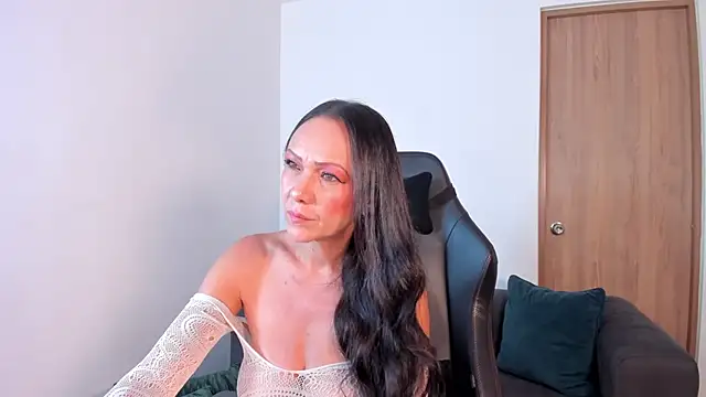 Cleoember  online show from June 4, 6:58 pm