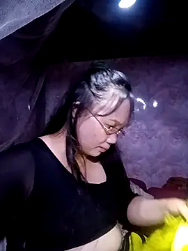 ava-dellght online show from March 31, 12:16 pm