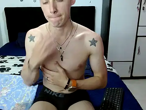 Thiago muscle777 online show from January 12, 3:45 am