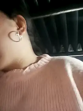 Snapshot of sary-hot2x chatting on February 10, 11:42 pm sary-hot2x online show from February 10, 11:42 pm