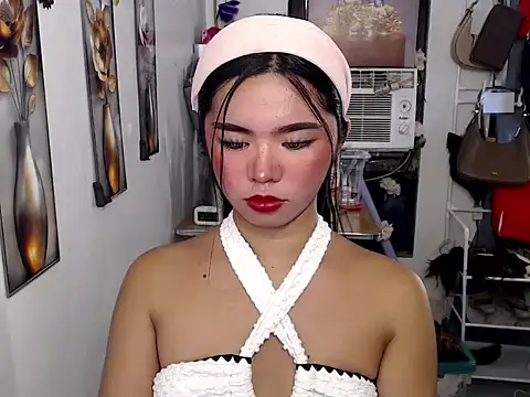 Snapshot of voganmarie chatting on July 6, 7:49 am voganmarie online show from July 6, 7:49 am