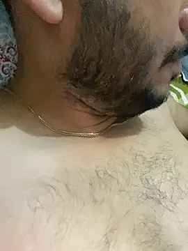 Snapshot of reyansh20134 chatting on February 5, 8:13 pm reyansh20134 online show from February 5, 8:13 pm