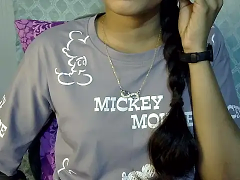 Shab M online show from March 8, 3:38 pm