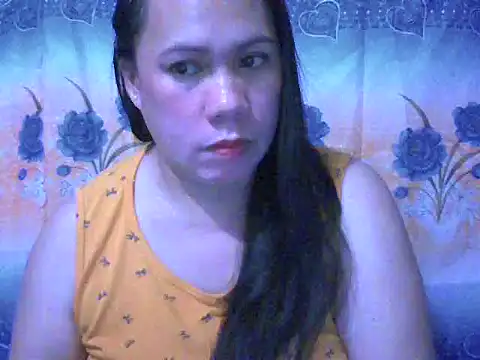 Snapshot of sweet_candy52 chatting on February 10, 7:07 pm sweet candy52 online show from February 10, 7:07 pm