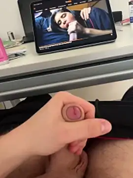 hannes256102 online show from April 17, 5:27 pm