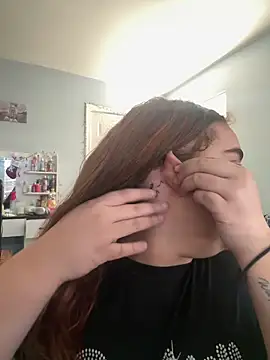 Snapshot of gassqueen101 chatting on December 3, 3:21 pm gassqueen101 online show from December 3, 3:21 pm