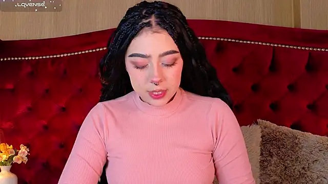 TaniaRedd  online show from December 19, 1:40 pm