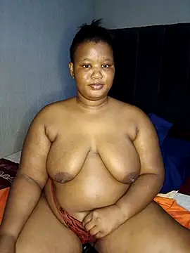 QUEENASS12 online show from December 3, 7:12 pm