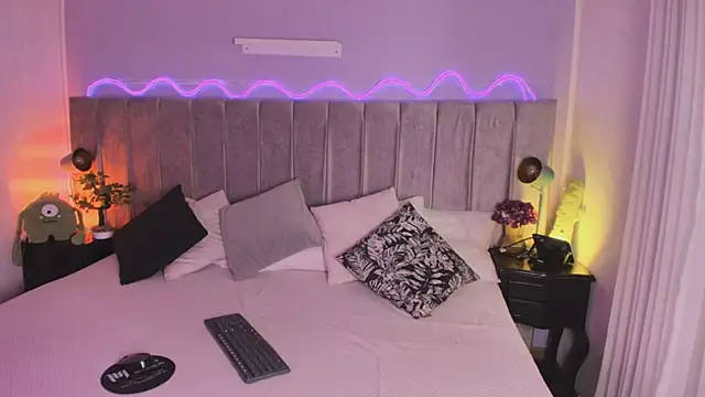 Snapshot of Aura_sun chatting on January 19, 11:58 am Aura sun online show from January 19, 11:58 am