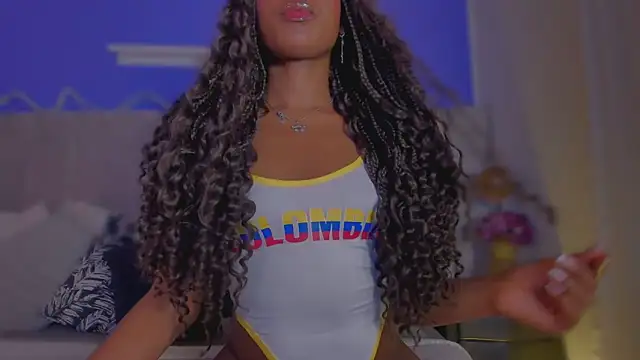 Snapshot of Aura_sun chatting on April 4, 11:29 am Aura sun online show from April 4, 11:29 am