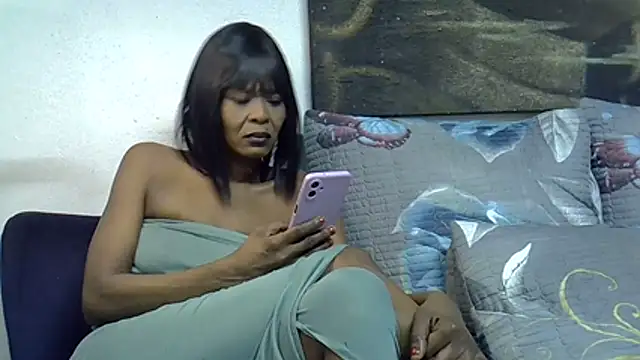 DivineEbonyGrace online show from April 18, 2:43 pm