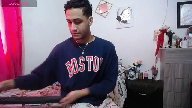 Snapshot of alessandrosavage chatting on January 12, 9:20 pm alessandrosavage online show from January 12, 9:20 pm