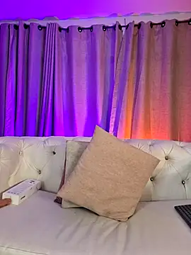 Snapshot of Amy_Parkker chatting on March 11, 12:33 pm Amy Parkker online show from March 11, 12:33 pm