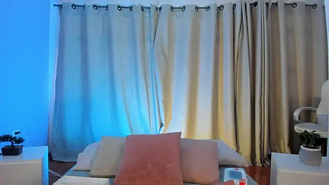 Snapshot of Amy_Parkker chatting on April 8, 12:49 pm Amy Parkker online show from April 8, 12:49 pm