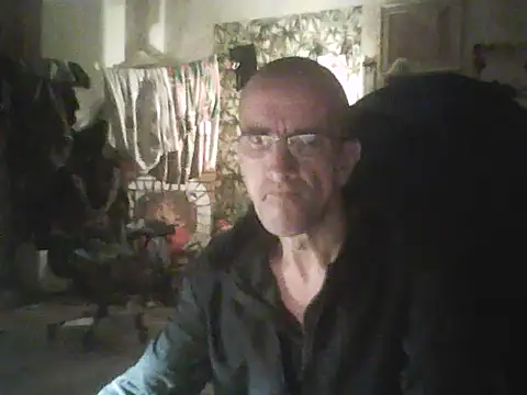 Snapshot of BigBoyOU24 chatting on December 4, 12:09 am BigBoyOU24 online show from December 4, 12:09 am