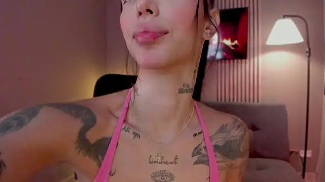 VegaLuxe online show from January 8, 3:47 pm