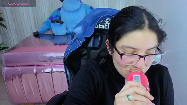 eva smit t online show from March 17, 2:27 am