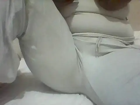 Snapshot of Thand03 chatting on July 21, 10:17 am Thand03 online show from July 21, 10:17 am