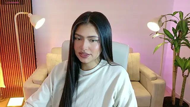 Snapshot of victoria___moon chatting on February 3, 1:27 pm victoria moon online show from February 3, 1:27 pm