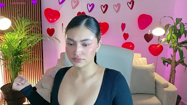 Snapshot of victoria___moon chatting on February 12, 1:06 pm victoria moon online show from February 12, 1:06 pm