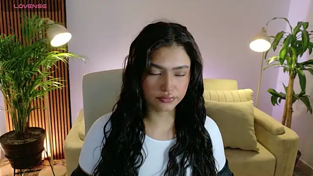 Snapshot of victoria___moon chatting on February 23, 1:08 pm victoria moon online show from February 23, 1:08 pm