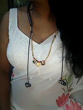 Preeti345 online show from February 3, 5:16 am