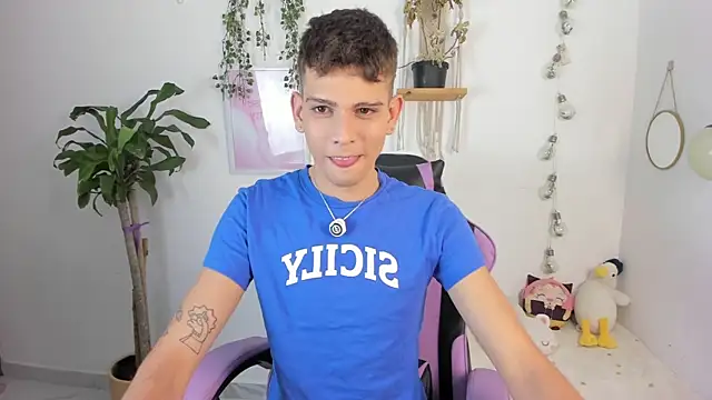 Snapshot of Jasson___ chatting on May 9, 9:20 pm Jasson online show from May 9, 9:20 pm