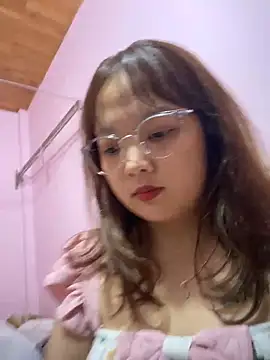 Snapshot of Samsam-006 chatting on April 1, 2:58 pm Samsam-006 online show from April 1, 2:58 pm