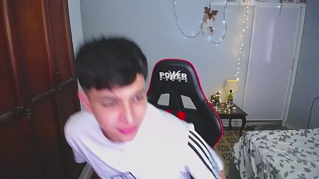 paul crewe online show from December 4, 7:33 pm