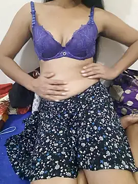 Snapshot of Riya_rani8 chatting on December 17, 9:48 am Riya rani8 online show from December 17, 9:48 am