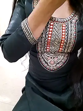 Riya rani8 online show from March 13, 2:56 pm