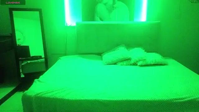 Sara valderrama  online show from March 13, 1:34 am