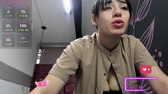 Kiara Fox   online show from February 11, 8:14 pm