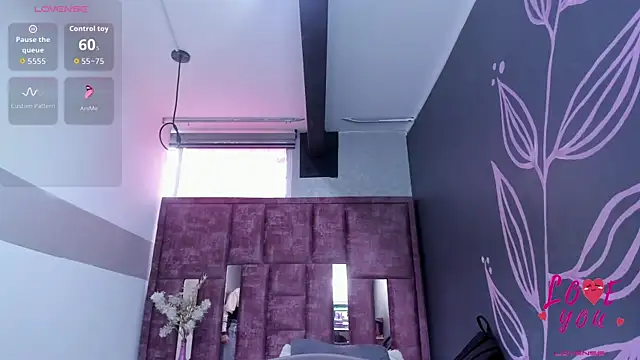 Kiara Fox   online show from March 19, 8:35 pm