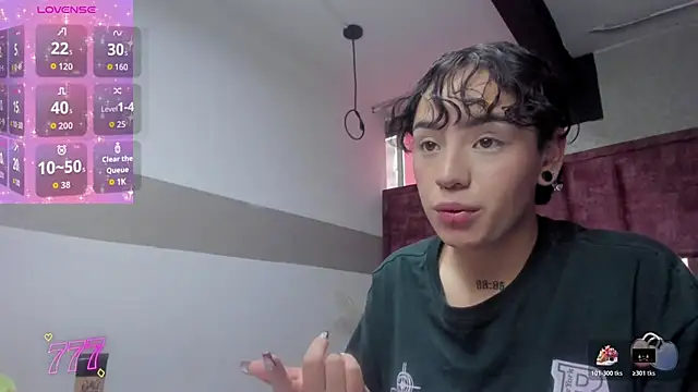 Kiara Fox   online show from April 13, 8:36 pm