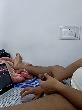 Snapshot of Bigdickboy2406 chatting on February 16, 8:38 pm Bigdickboy2406 online show from February 16, 8:38 pm