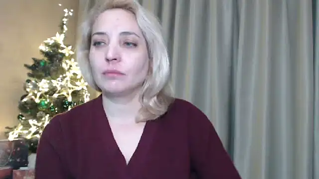 Snapshot of sweetpussy chatting on December 28, 3:15 pm sweetpussy online show from December 28, 3:15 pm