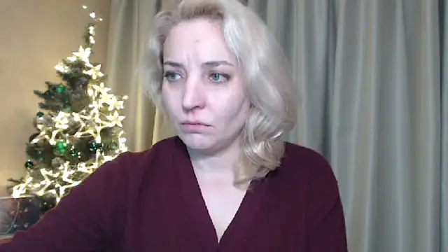 Snapshot of sweetpussy chatting on December 28, 6:29 pm sweetpussy online show from December 28, 6:29 pm