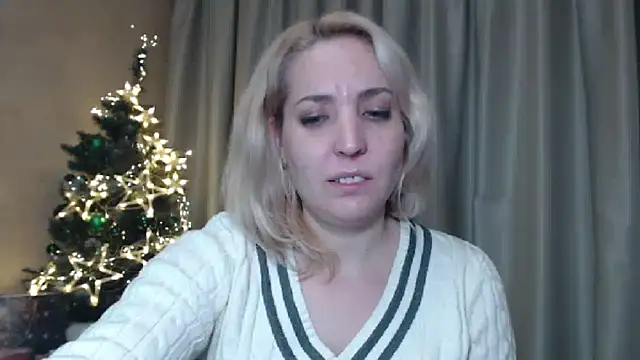 Snapshot of sweetpussy chatting on December 30, 6:05 pm sweetpussy online show from December 30, 6:05 pm