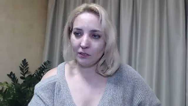 Snapshot of sweetpussy chatting on February 2, 3:49 pm sweetpussy online show from February 2, 3:49 pm