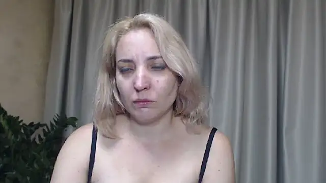 Snapshot of sweetpussy chatting on September 9, 4:06 pm sweetpussy online show from September 9, 4:06 pm
