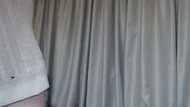 Snapshot of sweetpussy chatting on November 22, 5:45 pm sweetpussy online show from November 22, 5:45 pm