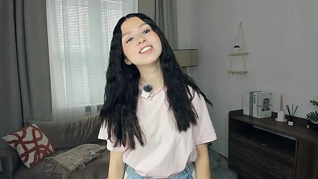 LonaLongsdorf online show from January 11, 8:08 am