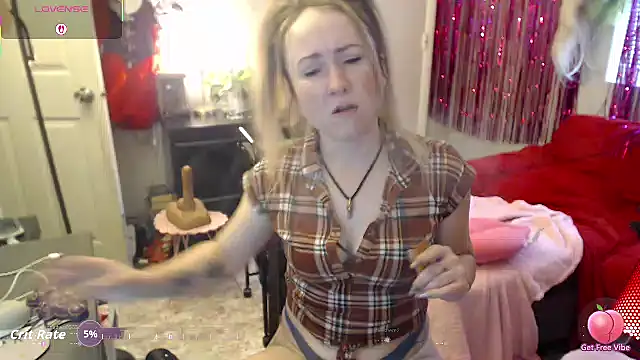 alluringpixie online show from February 5, 5:17 pm